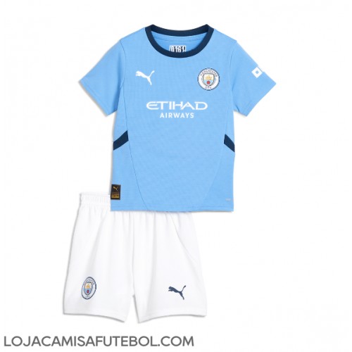 Camisa de Futebol Manchester City Equipamento Principal Infantil 2024-25 Manga Curta (+ Calças curtas)